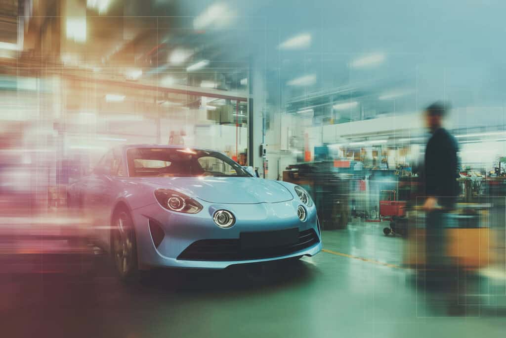 Fahrzeug wird in futuristischer Werkstatt überprüft.