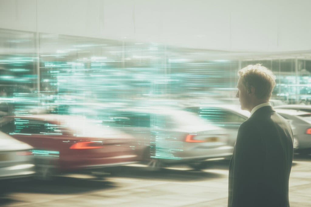 Hüsges Berater analysiert Fahrzeuge.